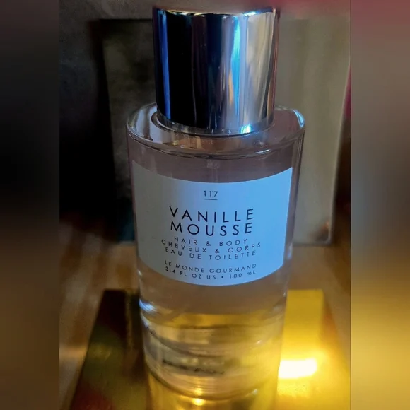 Vanille Mousse Hair and Body Spray by Le Monde Gourmand, Brand New